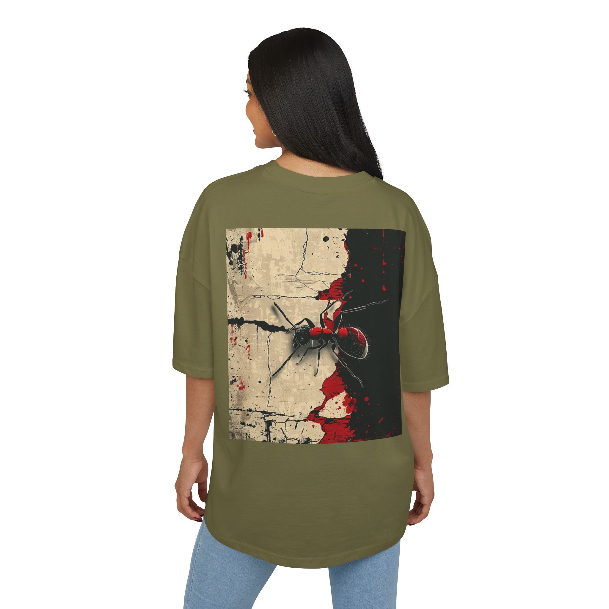 Vintage-Inspired Graphic Tee with Ant Design for Nature Lovers