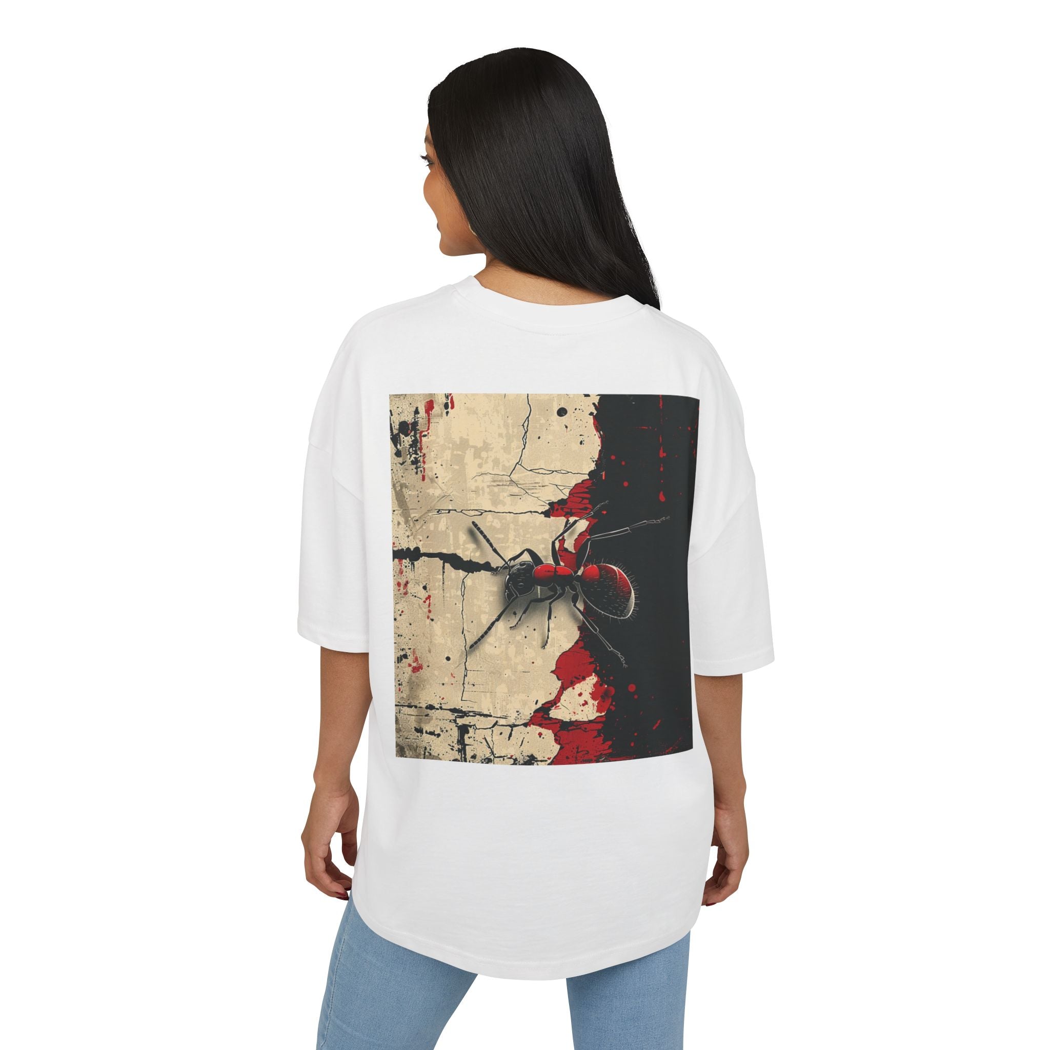 Vintage-Inspired Graphic Tee with Ant Design for Nature Lovers